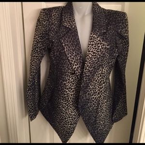 Animal Print Blazer with chic shoulder pads